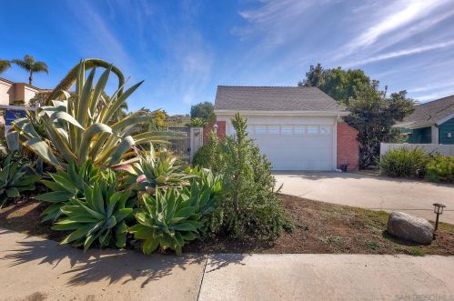6802 Urubu St, Carlsbad, CA 92009-5942