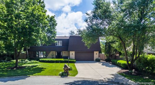 12815 Seneca Rd, Palos Heights, IL 60463-2169