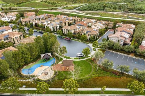 132 Desert Bloom, Irvine CA  92618-8871 exterior