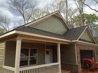 3588 Phoenix Cove Dr, Gainesville, GA 30506-4669