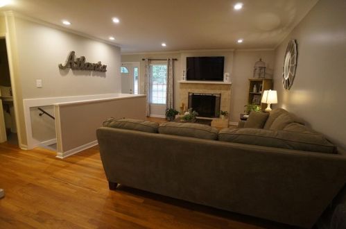 2066 Amberwood Dr, Atlanta GA  30345-3902 exterior