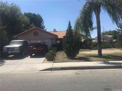 1005 Helena St, Colton, CA 92324-7518