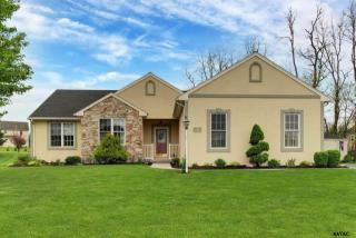 1460 Wheatfield Dr, York, PA 17408-8543