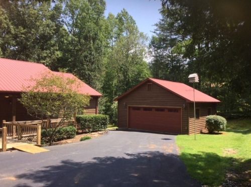 125 Woods Dr, Dahlonega, GA 30533-6803