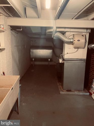 1811 Briggs Chaney Rd, Silver Spring MD 20905-4511 exterior