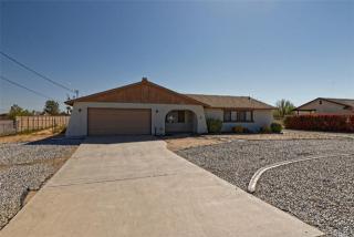 10767 Redlands Ave, Hesperia, CA 92345-2551