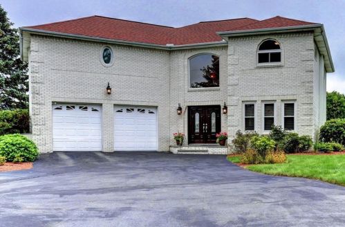 5 Graywood Dr, Lincoln, RI 02865-4956