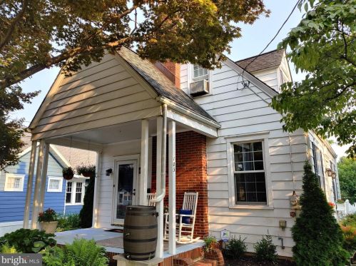 103 Locust Ave, Trenton, NJ 08610-2615