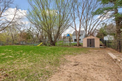 1131 Goodview Ave, Saint Paul MN  55128-6129 exterior