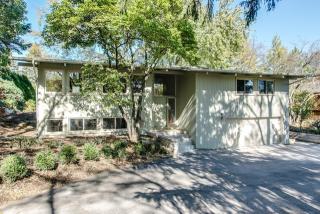 2150 Freeman Rd, Hoffman Estates, IL