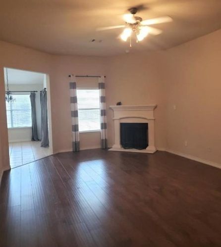 8221 Deer Bluff Ln, Fort Worth TX  76179-3657 exterior