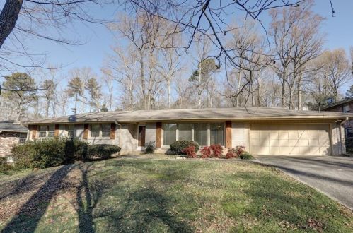 2690 Foster Ridge Rd, Atlanta, GA 30345-2014