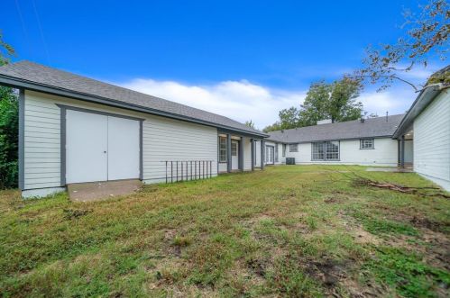 3909 Trail Lake Dr, Fort Worth TX  76109-3523 exterior