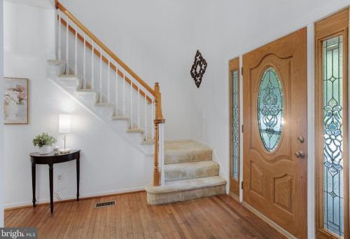 2804 Noble Fir Ct, Woodbridge VA  22192-3816 exterior