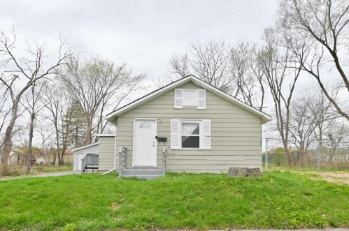 1910 Wright Ave, North Chicago, IL 60064-2426