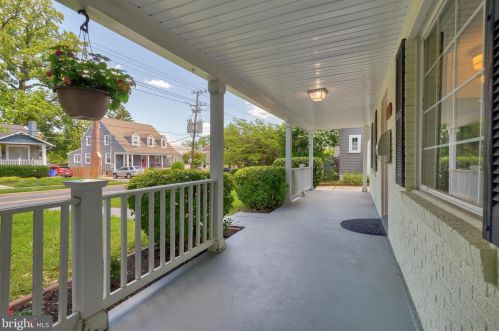 820 Philadelphia Ave, Silver Spring, MD 20910-4936