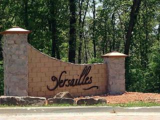1416 Le Chesnay Dr, Centerton, AR 72719-8805