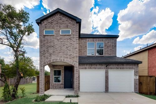 111 Mckinley St, Garland, TX 75042-6709