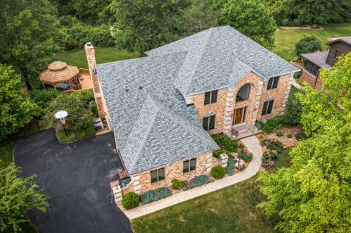 7267 Southwick Dr, Frankfort, IL 60423-8719