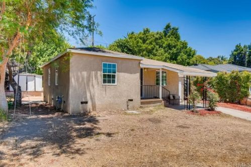 1860 Ensenada St, Lemon Grove, CA 91945-3736