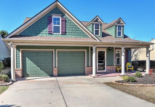 417 Arrowhead Trl, Holly Springs, GA 30114-6592
