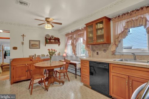 966 Mccosh St, Hanover PA 17331-1833 exterior