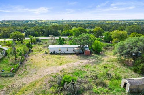 4803 Fm 2145, Halsted, TX 78945-4219
