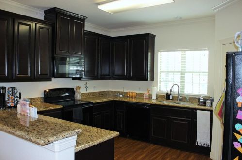 210 Tesch St, Bellvue TX  77418-2332 exterior