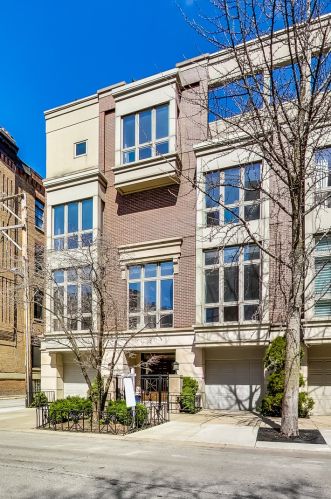 112 Delaware Pl, Chicago, IL 60610-3215