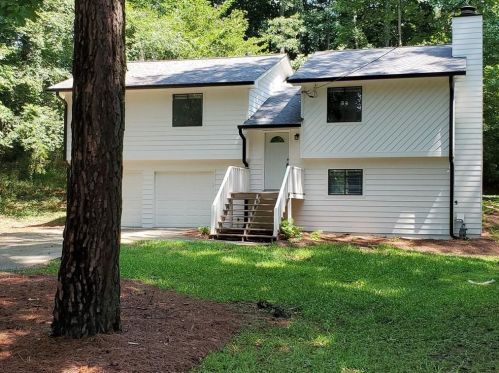 1144 Palisades Dr, Ellenwood, GA 30294-2550