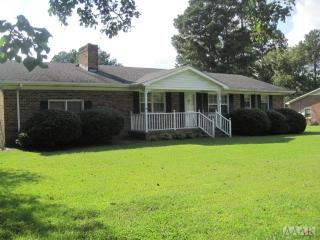202 Gen Pettigrew Dr, Plymouth, NC 27962-1608
