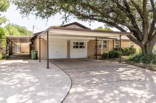 4904 Cummings Dr, Fort Worth, TX 76180-6928