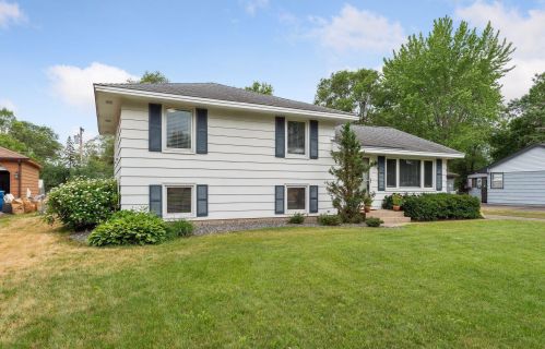2854 114th Ln, Minneapolis, MN 55433-3423