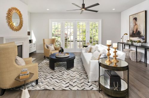 4007 Haverhill Dr, Atlanta GA  30342-3881 exterior