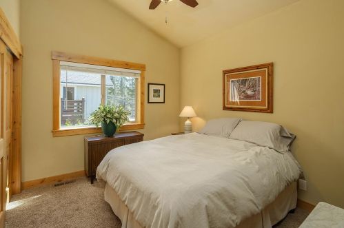 12901 Northwoods Blvd, Truckee CA  96161-6346 exterior