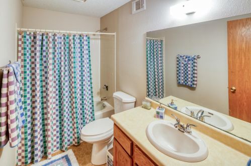 3253 Evergreen Dr, Saint Paul MN  55121-1771 exterior