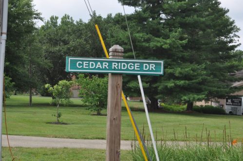 989 Cedar Ridge Dr, Cincinnati OH 45245-3052 exterior