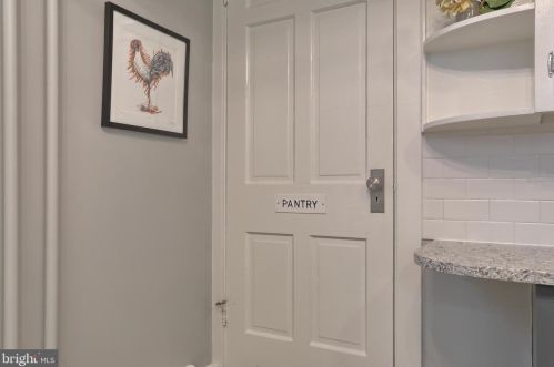 638 State St, Lancaster PA  17603-2641 exterior