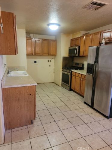 66011 Estrella Ave, Desert Hot Springs, CA 92240-4517