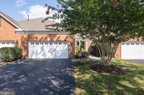 5133 Curran Creek Dr, Haymarket, VA 20169-6217