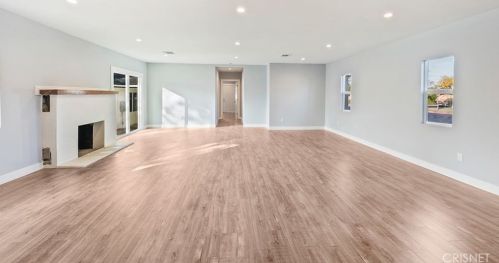 7960 Amestoy Ave, Van Nuys CA  91406-1603 exterior