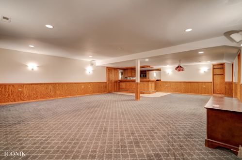 1547 Pine Lake Dr, Naperville IL  60564-9791 exterior