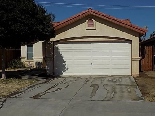 2235 Pima Ave, Fresno, CA 93722-5469