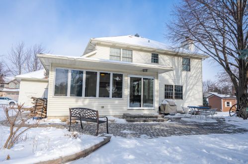 850 Vaughn Ct, Sycamore IL  60178-2000 exterior