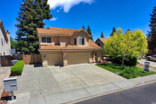 257 Silver Eagle Way, Vacaville, CA 95688-1010