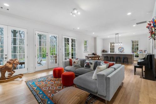 1116 Moores Mill Rd, Atlanta GA  30327-1634 exterior