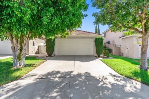 5596 El Palomino Dr, Riverside, CA 92509-7025