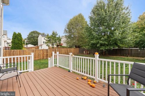 18823 Pier Trail Dr, Triangle VA  22172-2347 exterior