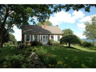 929 Court St, Haverhill, NH 03765-5419