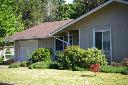 2140 15th Pl, Florence, OR 97439-9670